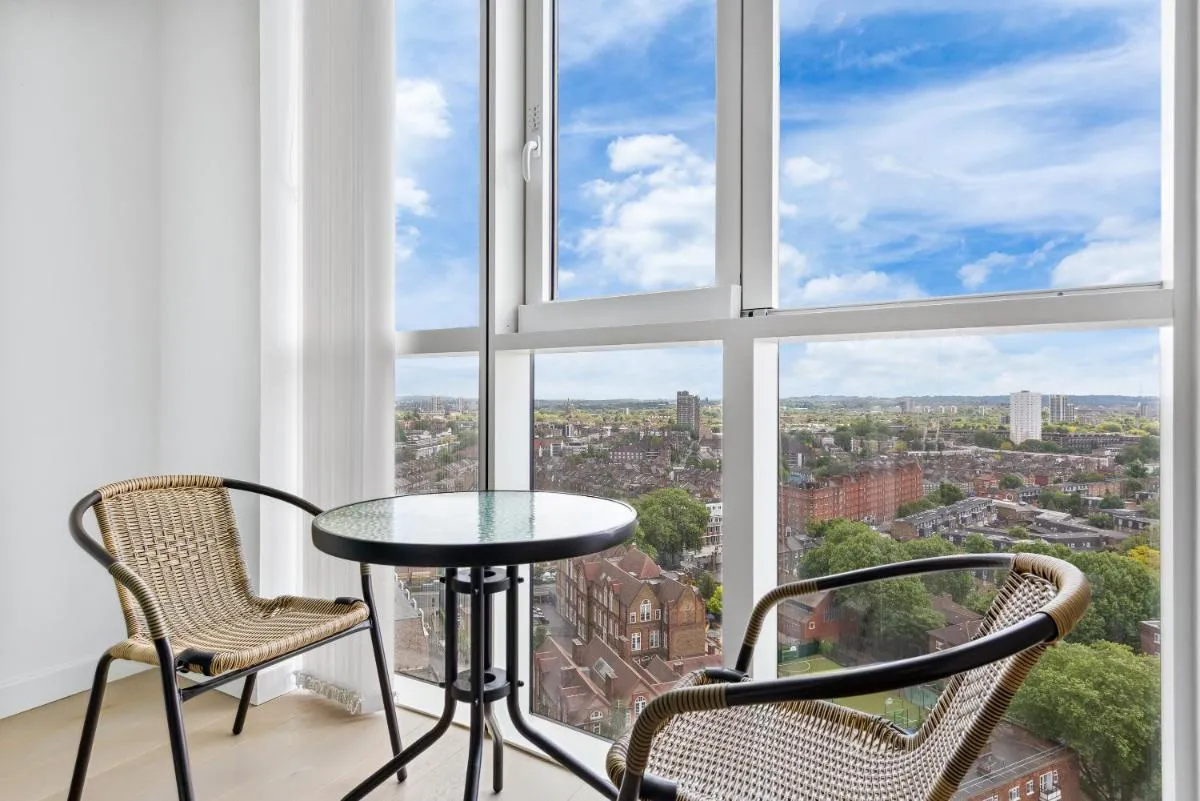 Image 5 of Sky Scraper London Luxury 1BR Roof Terrace and Gym