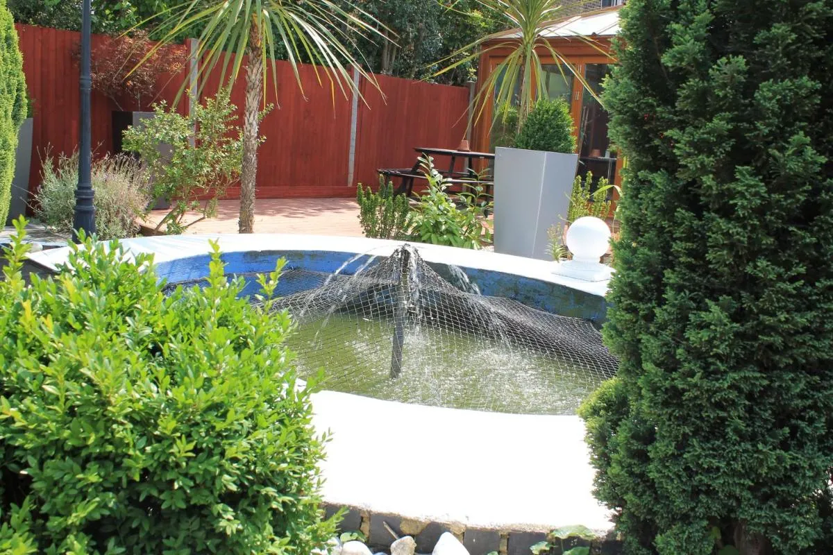 Image 4 of Skylark Guest House