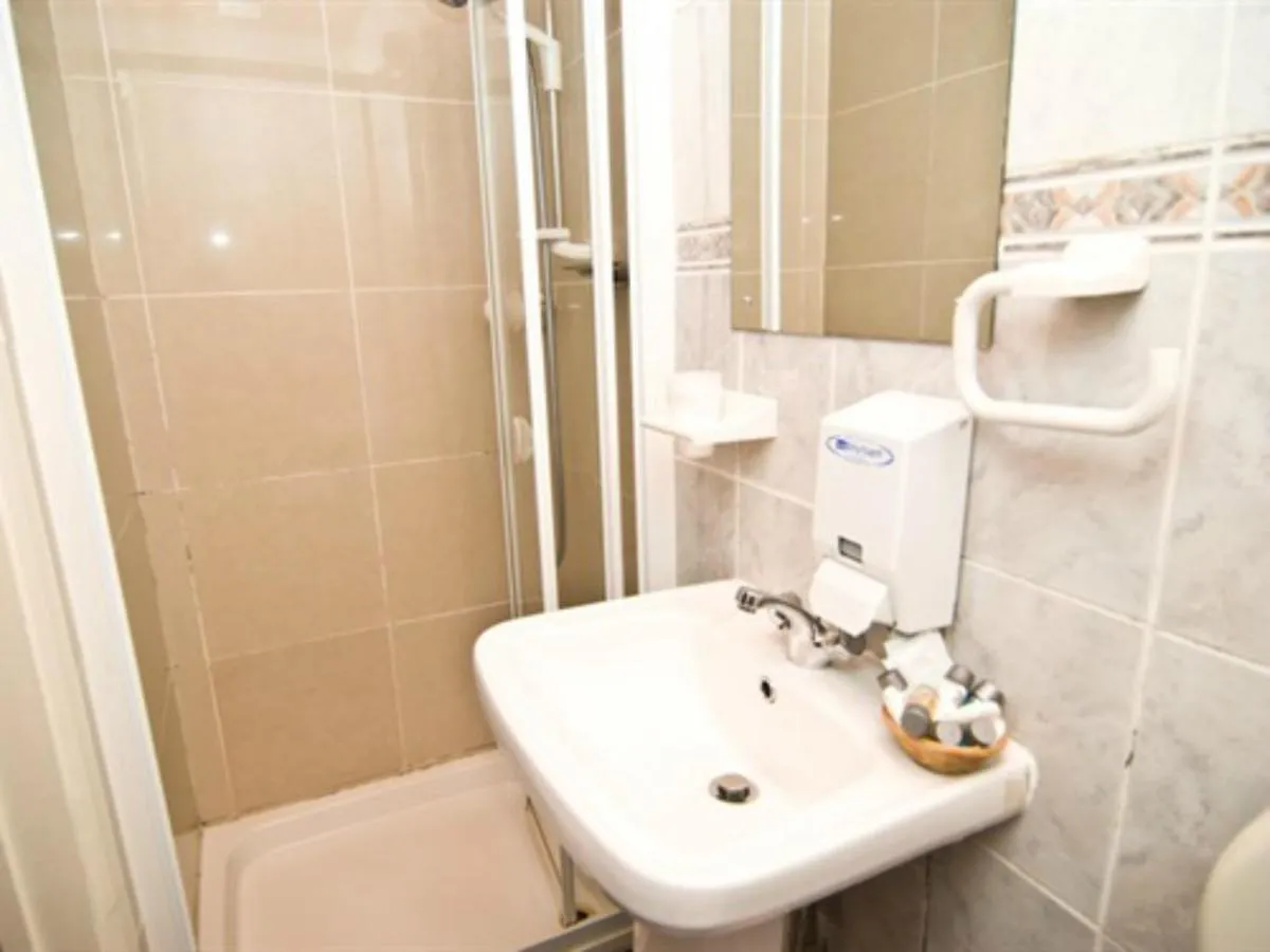 Image 3 of Skylark Guest House