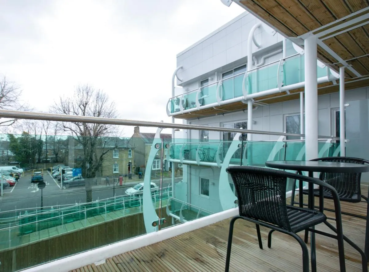 Image 4 of Skyvillion – COZY APARTMENTS in Enfield Town With Free Parking & Wifi