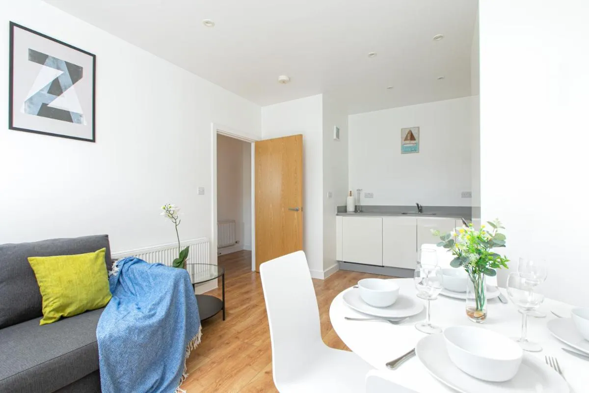 Image 3 of Skyvillion – COZY APARTMENTS in Enfield Town With Free Parking & Wifi