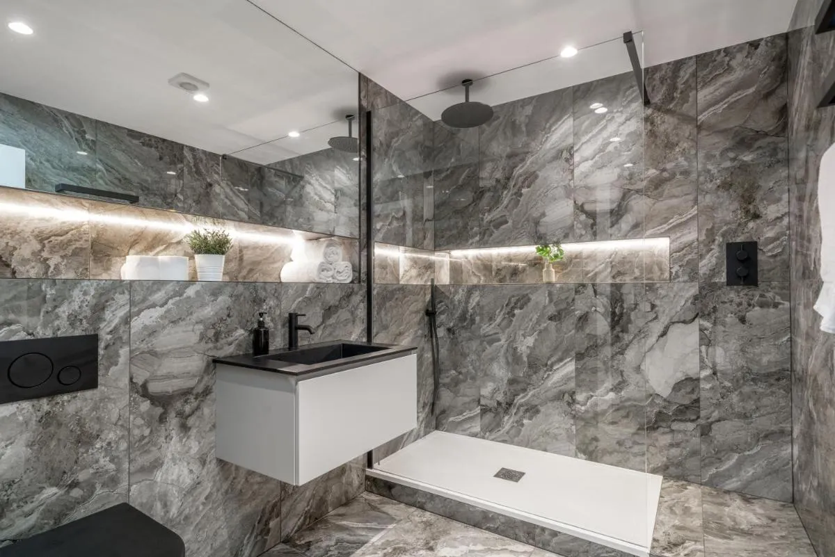 Image 3 of Skyvillion – COZY LARGE 4 & 1 Bed Apartments in London Enfield, Mins to Tube Station, Free Wi-Fi