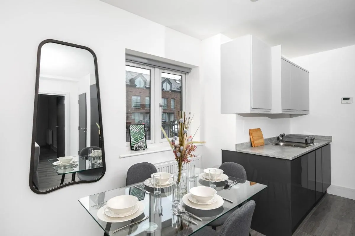 Image 3 of Skyvillion – London Enfield Chase Apartments with Parking & Wifi