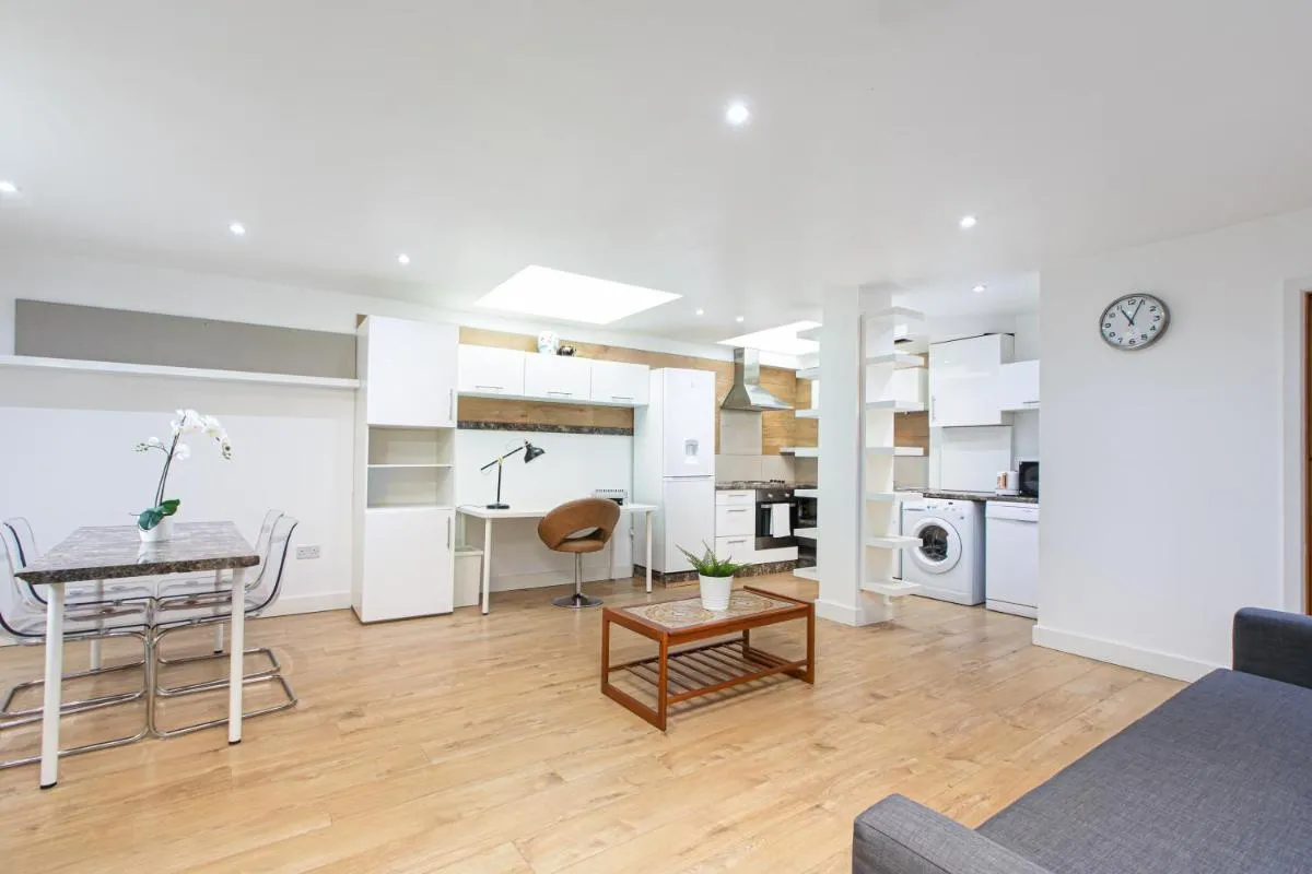 Image 4 of Skyvillion – One Bedroom Apartment by London King’s Cross