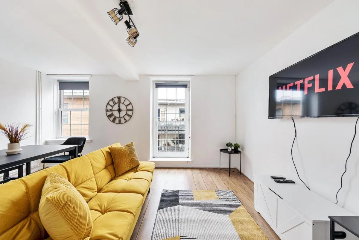 Image 5 of Sleek Shoreditch Hideout – 2 Bed Gem with Balcony in Central London