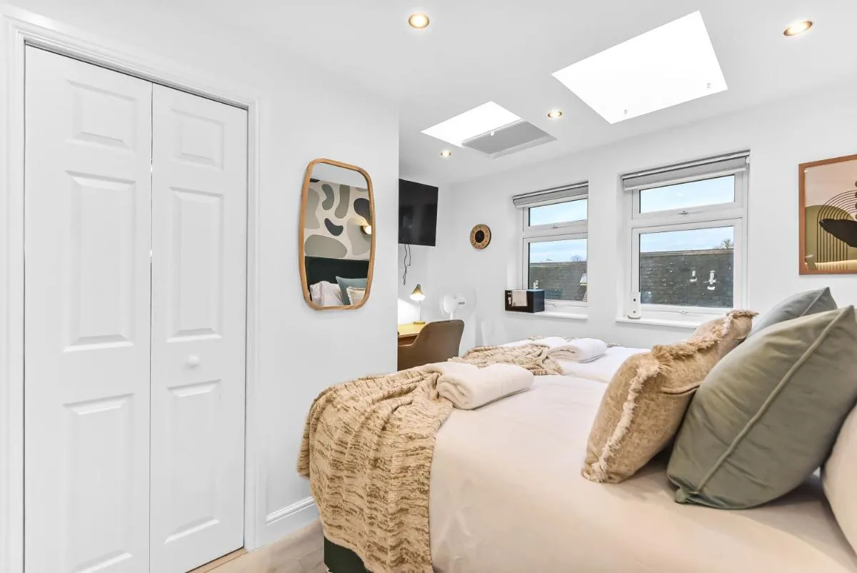 Image 3 of Sleek & Modern Studio Getaway with Artistic Flair