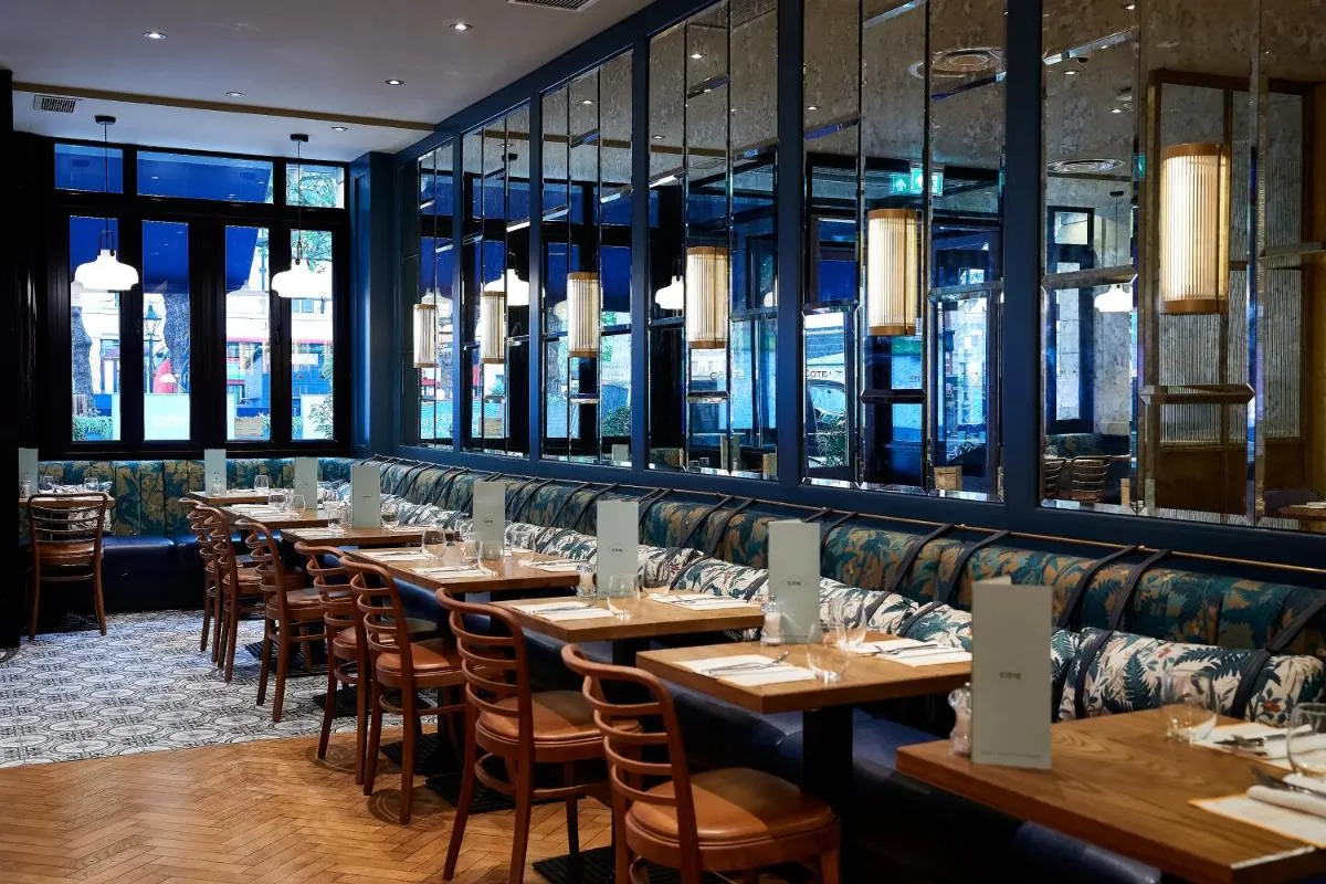 Image 3 of Sloane Square Hotel