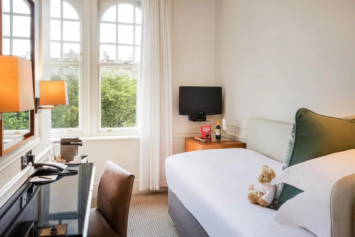 Image 5 of Sloane Square Hotel