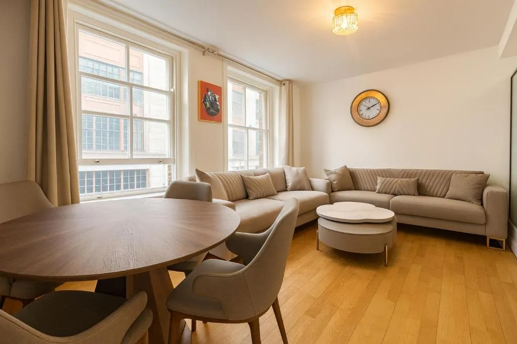 Image 1 of Soho Living Chic 1BR Flat on Wardour Street, 2nd Floor – No lift 4WD