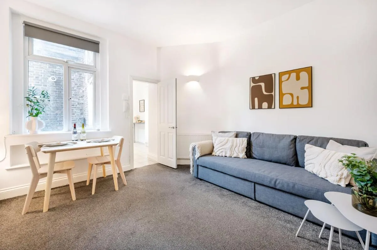 Image 4 of Soho Studio, 1 Bed, 2 Beds Apt central location