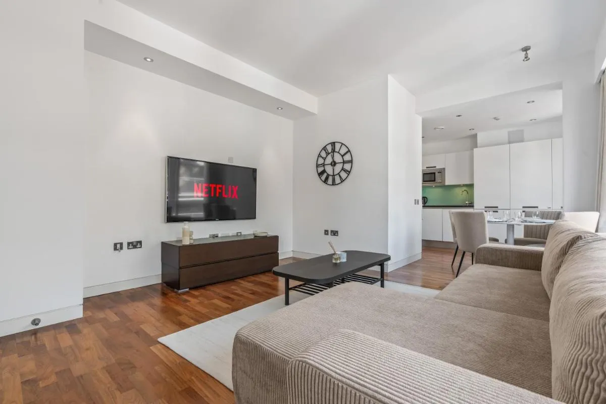 Image 5 of Soho – Sleeps 6 – Luxury – Central