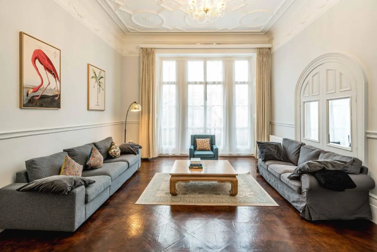Image 3 of SouthKen Palace Suites