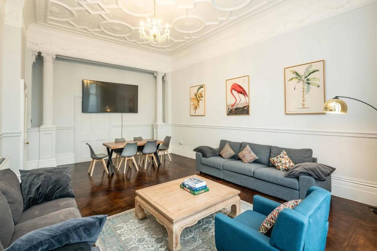 Image 5 of SouthKen Palace Suites
