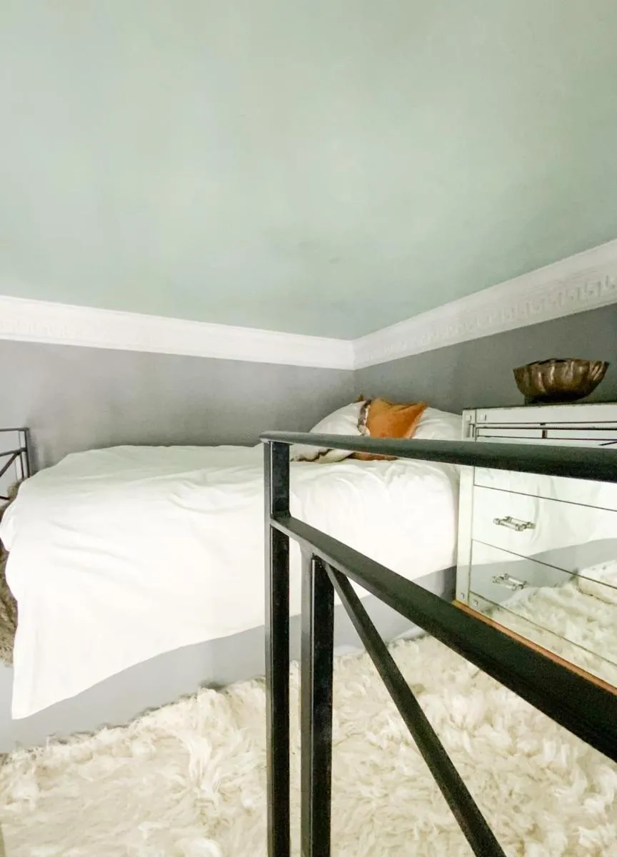 Image 4 of South Ken designer pad