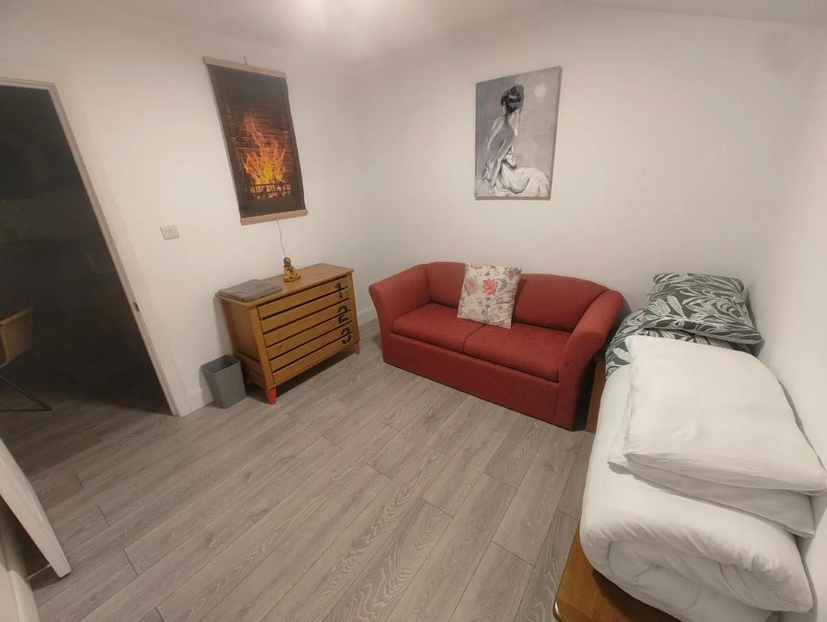 Image 5 of Southall – Sleeps 3 & Great Transport Links