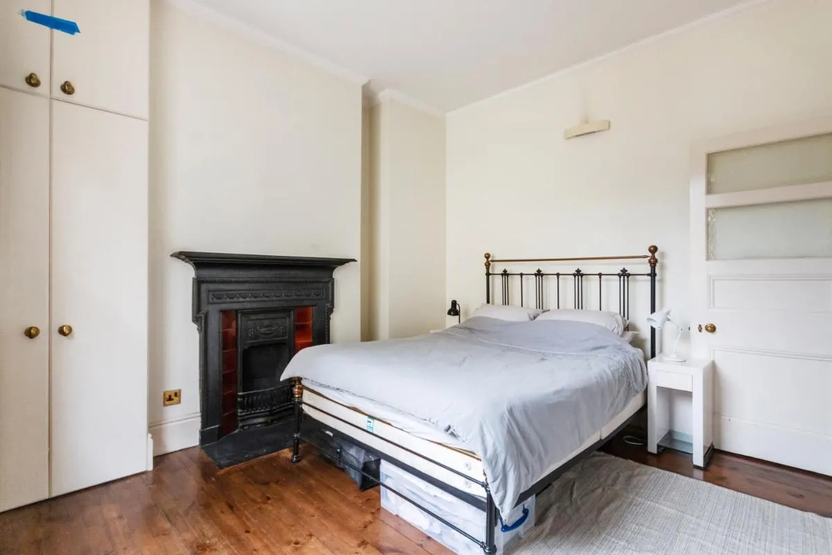 Image 3 of Spacious 1 bed Holborn Apartment