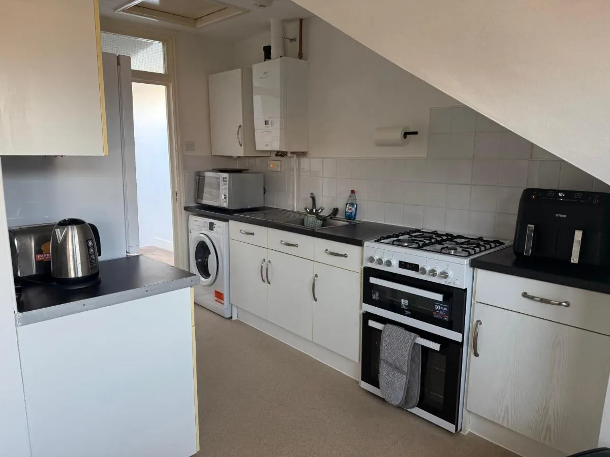 Image 4 of Spacious 1 bed apartment