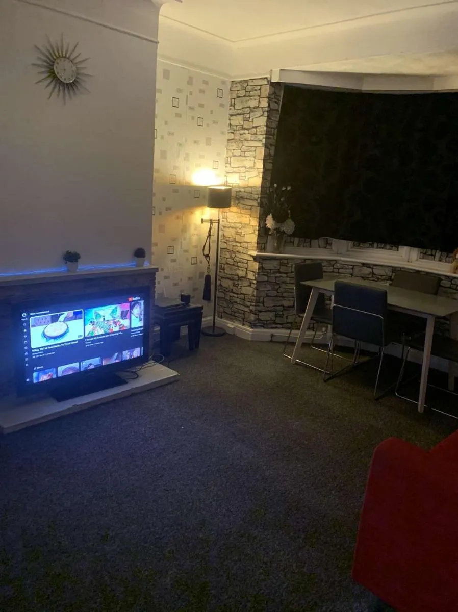 Image 3 of Spacious 1 bedroom en-suite, kitchen and garden space