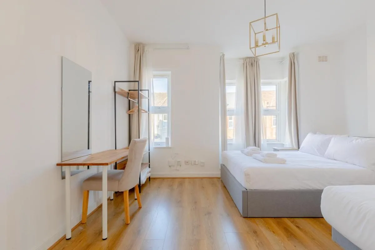 Image 5 of Spacious 2BD Flat Short Walk from ExCel London