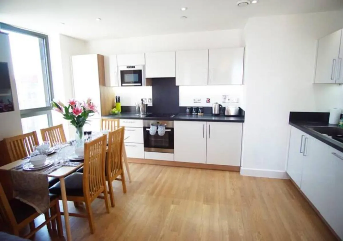 Image 4 of Spacious 2BR 2BA Apartment with Balcony & Free Parking – Near ExCeL & City Airport