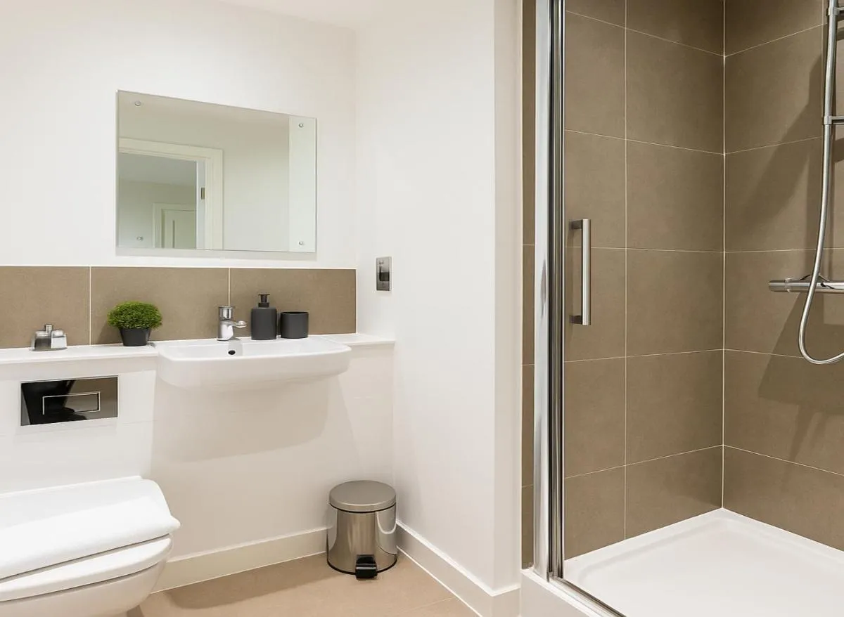 Image 5 of Spacious 2 Bed Flat in Hoxton