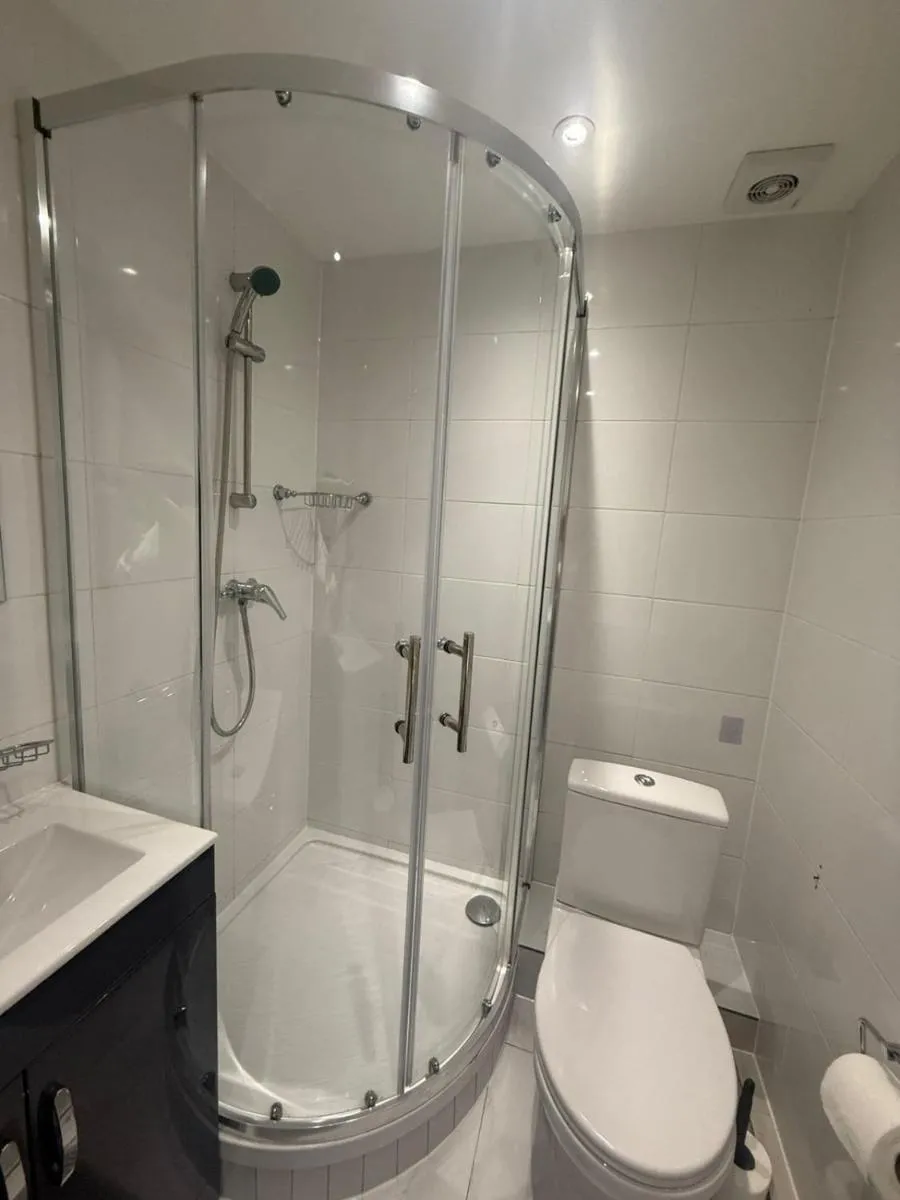 Image 4 of Spacious 2 Bedroom Flat In Heart of London!