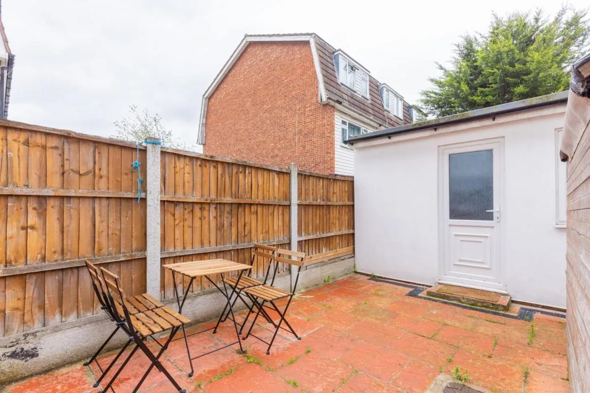 Image 5 of Spacious 4BD Home near ExCel London!