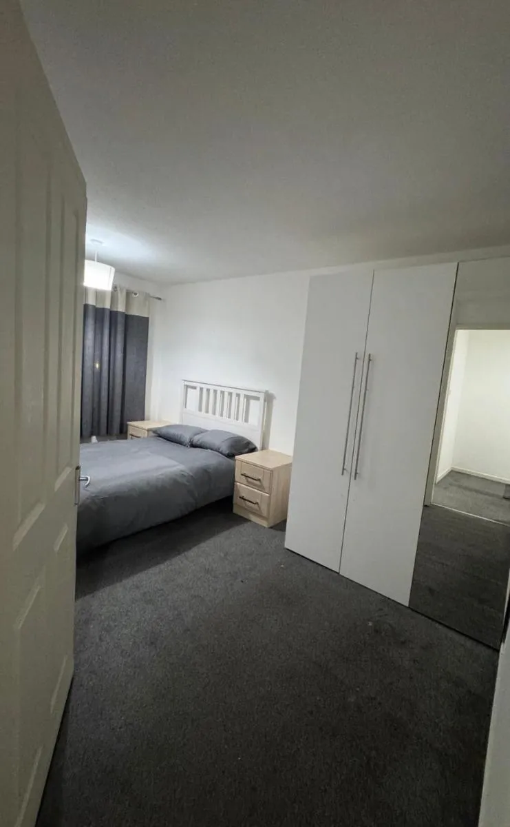 Image 5 of Spacious 5 bedroom house near Wood Green station, London