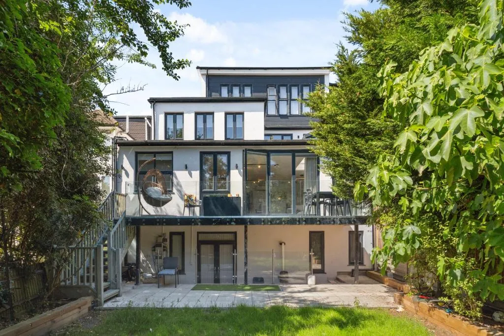 Spacious 6 Bedroom Luxury Home Sleeps 14 Royal Manor 57