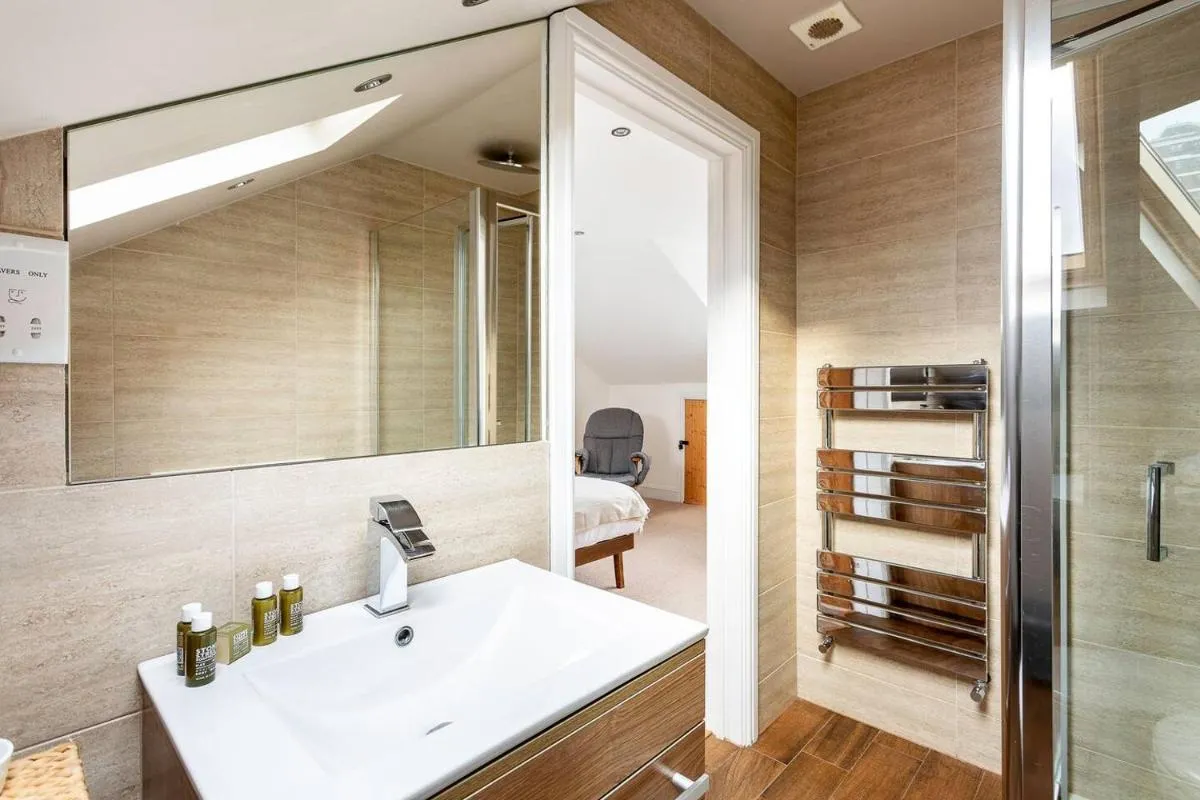 Image 3 of Spacious Camberwell house 30min bus Central London – Pass the Keys