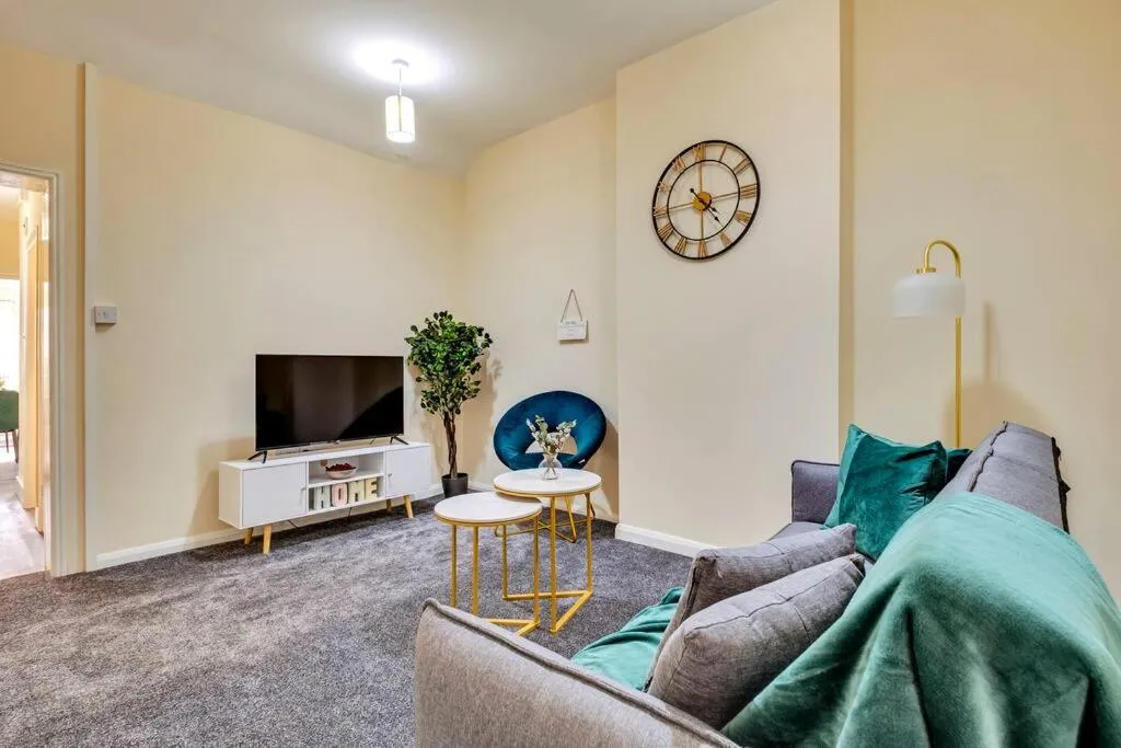 Image 3 of Spacious London Home- 15 minutes to Paddington
