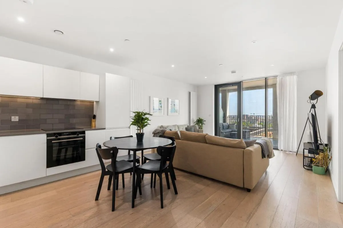 Image 4 of Spacious modern 1 bed Apartment.