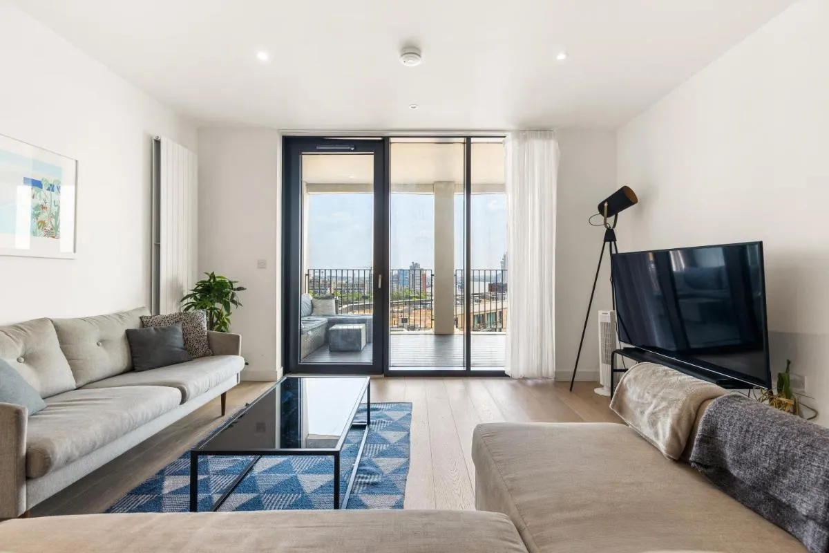 Image 5 of Spacious modern 1 bed Apartment.