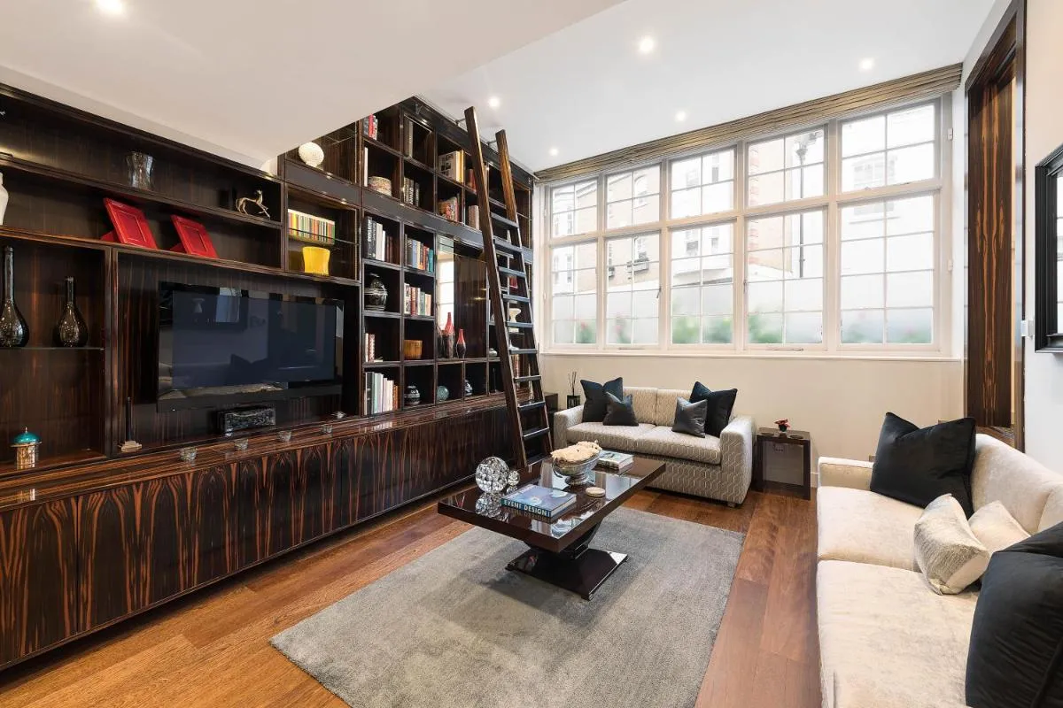 Image 5 of Spectacular Knightsbridge House Harrods 1 minute