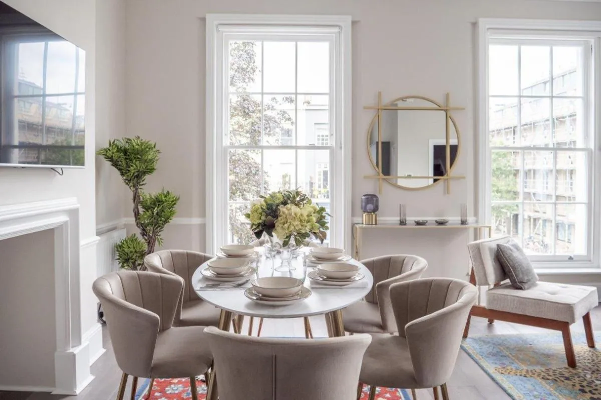 Image 3 of Spectacular flat located in prime Notting Hill