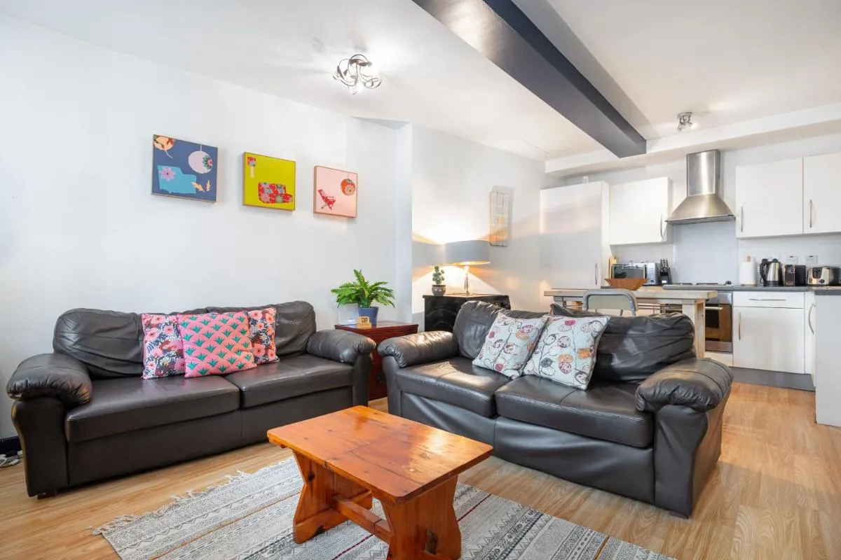 Image 4 of Spitalfields one bedroom apartment