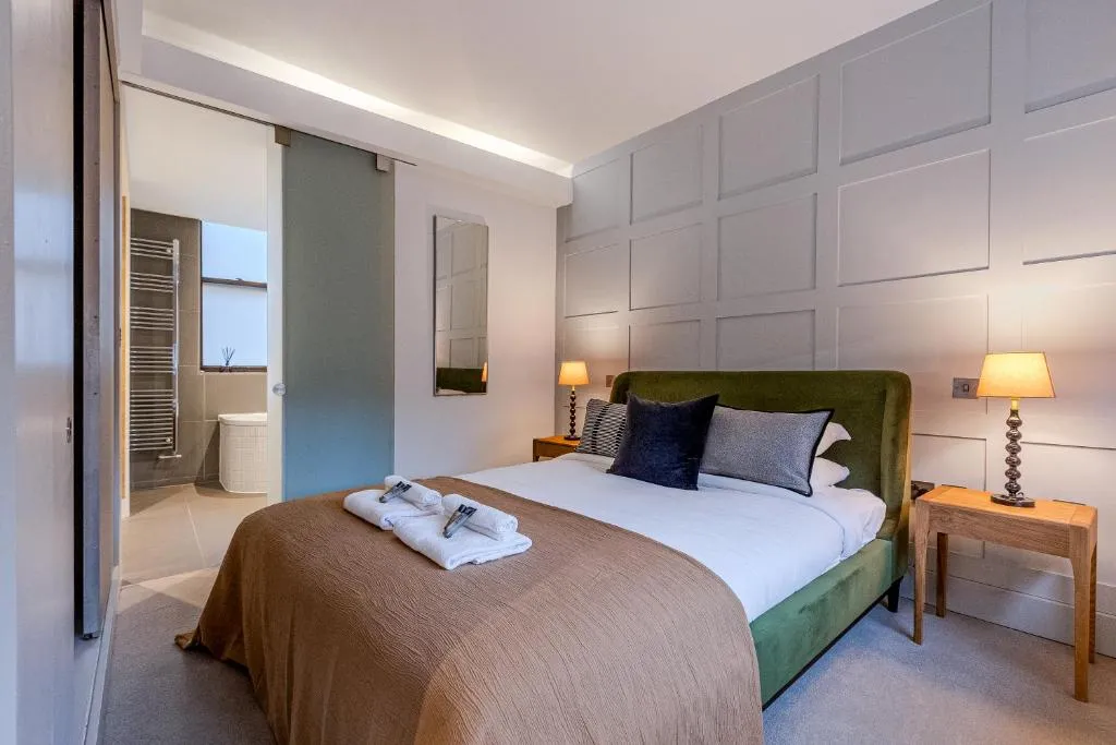 Image 1 of St Paul’s I Your Apartment
