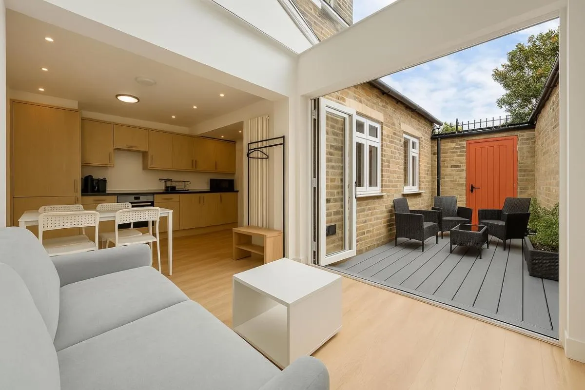 Image 3 of StarNest Shepherd’s Bush