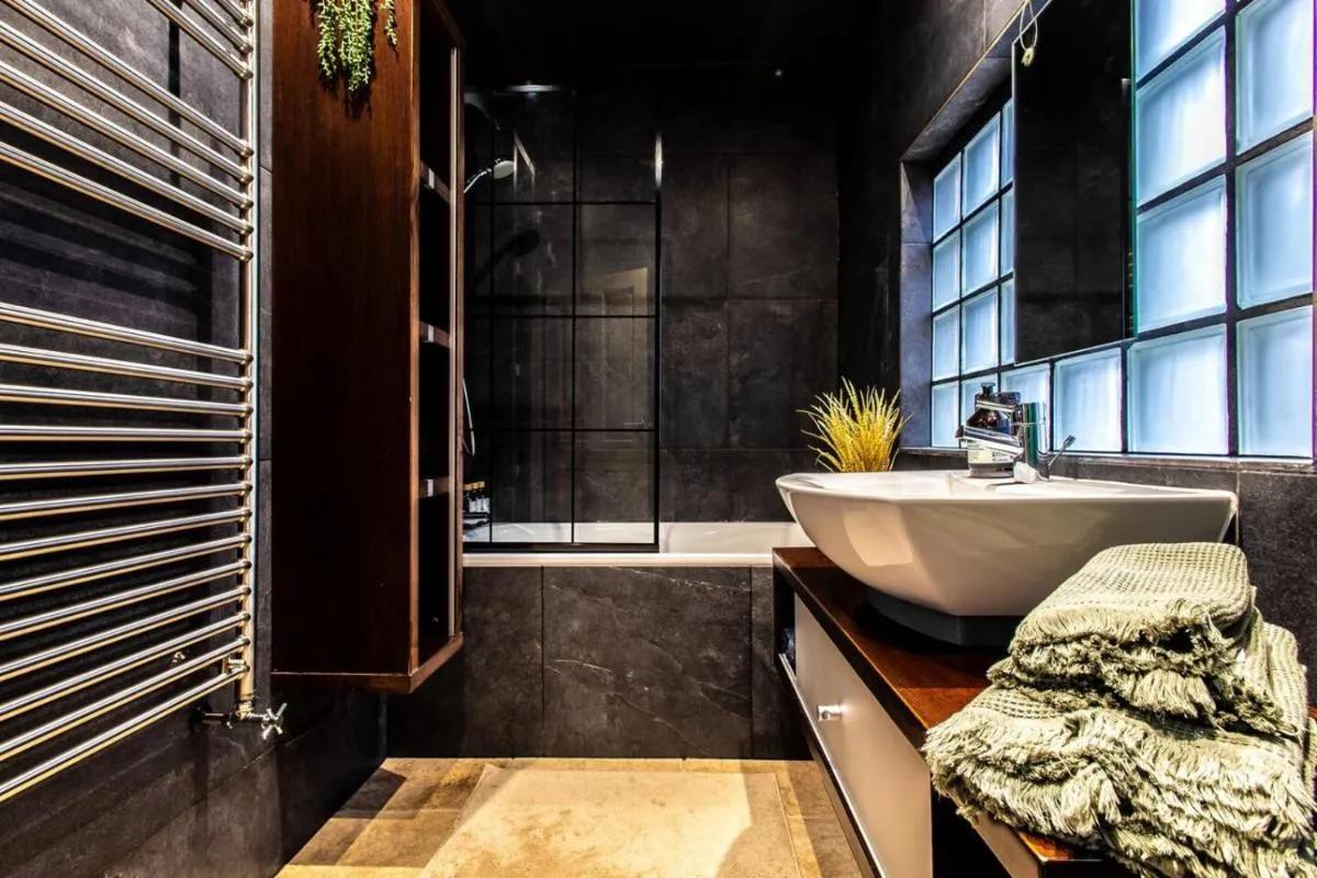 Image 3 of Stay In Style At Olive 77 Book Your Trip Now