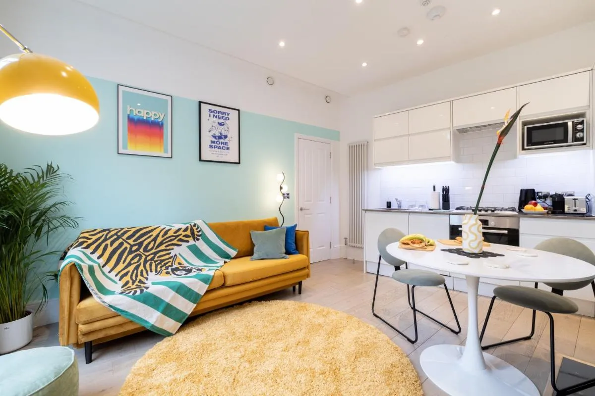 Image 4 of Stay Kula London – Covent Garden Opera House