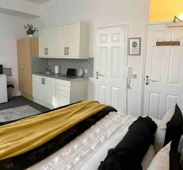 Image 4 of Streatham Studio