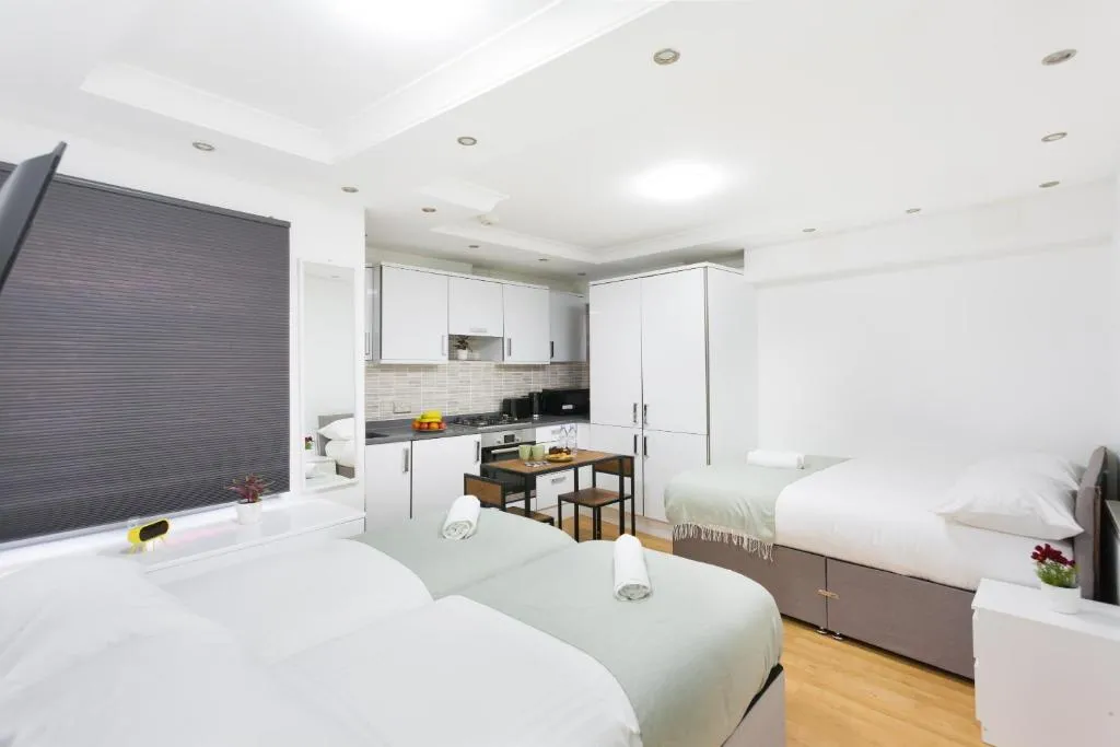 Studio9 Rooms – Next to Emirates Stadium – Budget Rooms with Shared Bathroom