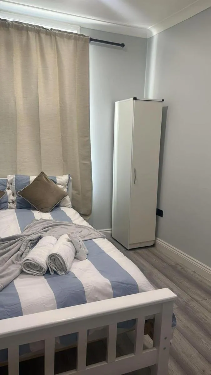 Image 5 of Studio-Sleeps 2-Pets Ok-Action Park & Stn Close