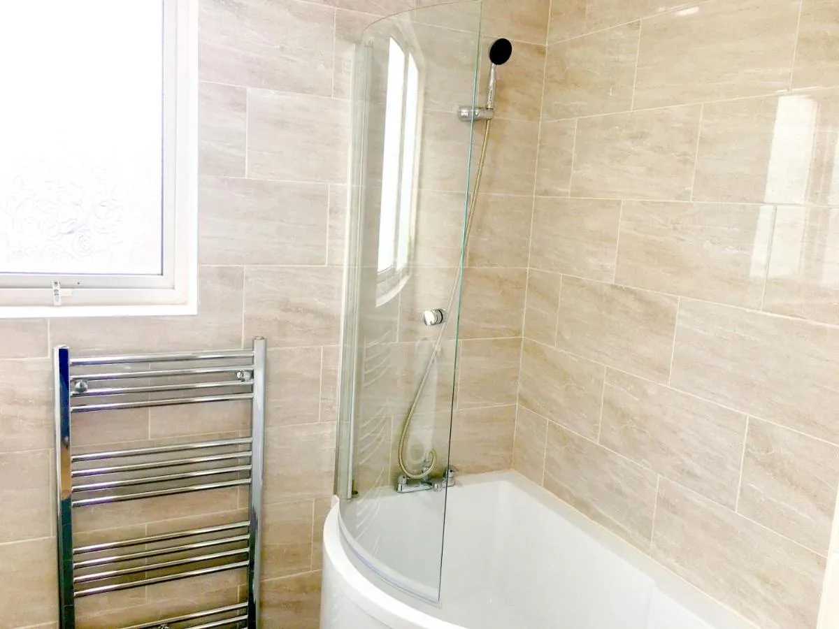Image 3 of Studio Apartment, Private Bathroom and Parking