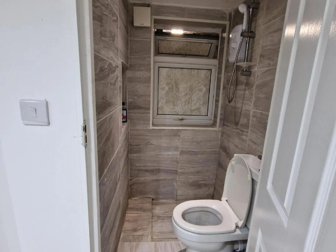 Image 4 of Studio Flat near Arsenal, One Stop from Eurostar