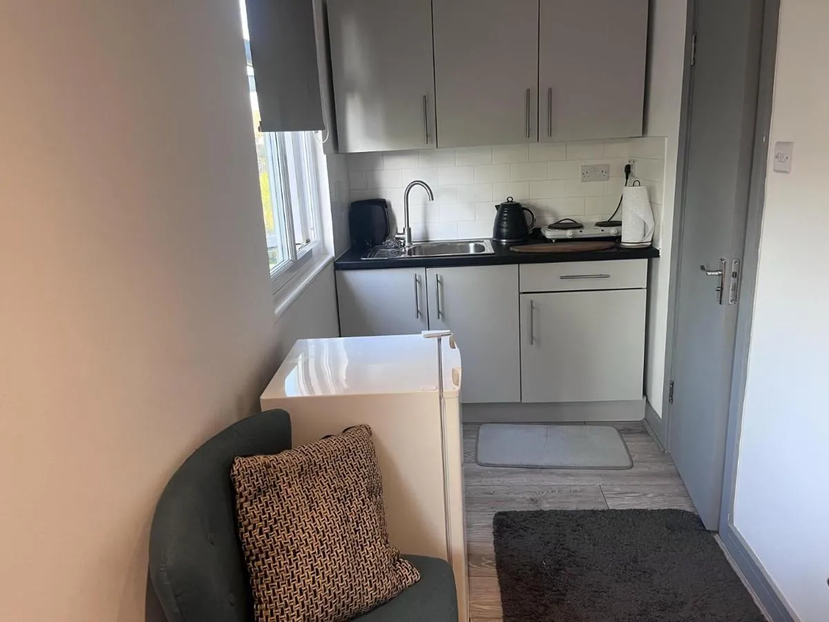 Image 4 of Studio – 1 Bed – CloseToElizabethLine&Westfield