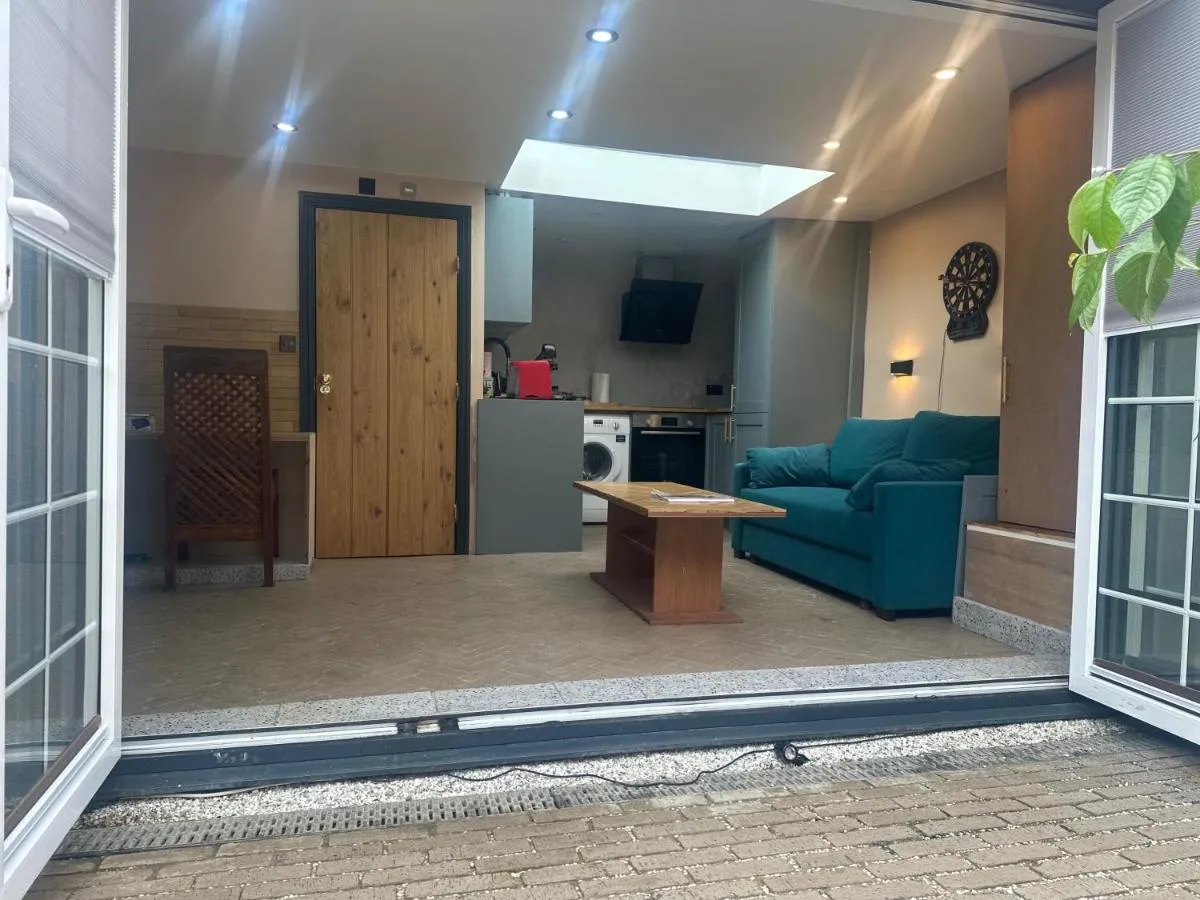 Image 5 of Studio – Sleeps 2 – Parking – Wifi