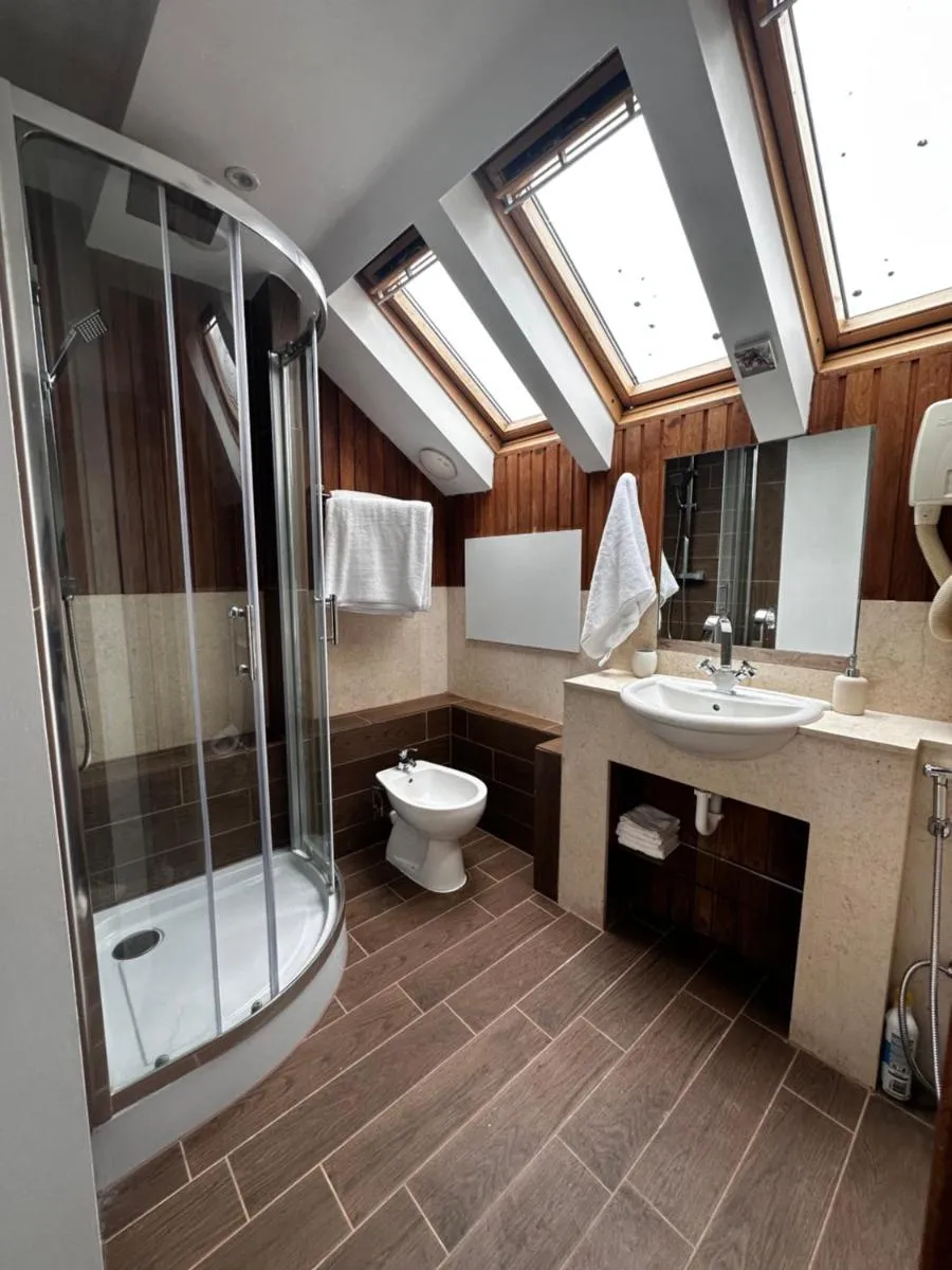 Image 3 of Studio flat in the heart of Hampstead, London