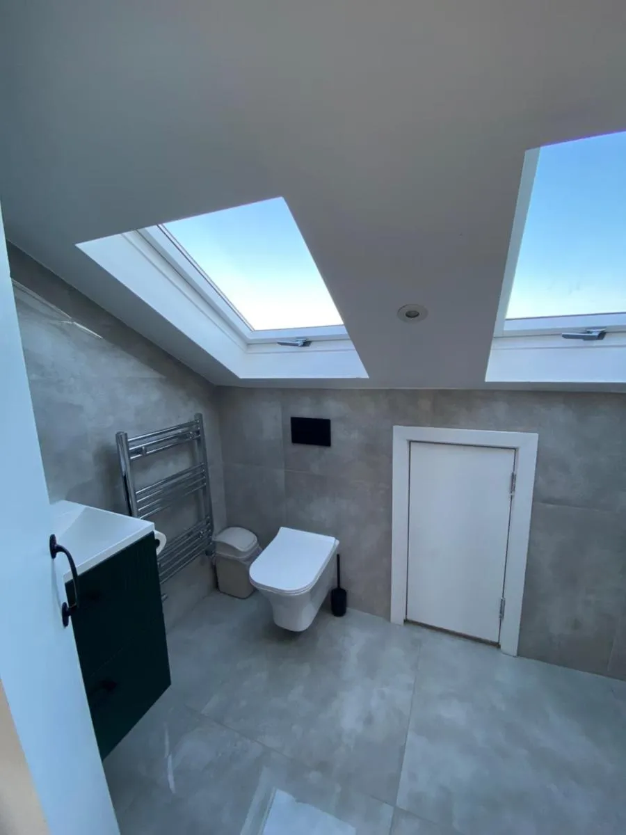 Image 3 of Studio twin budget flat