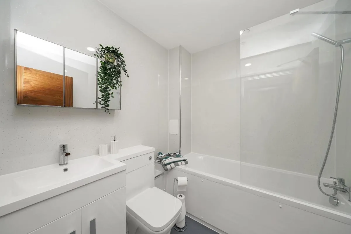 Image 3 of Studio with Balcony Godino Hotel Ilford
